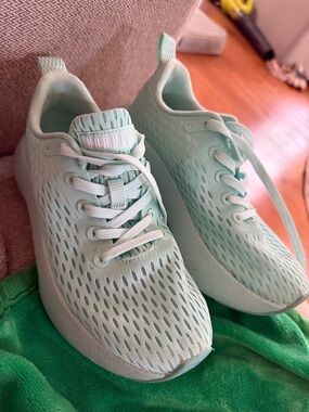 NOBULL Mint Green Lightweight Athletic Sneakers
